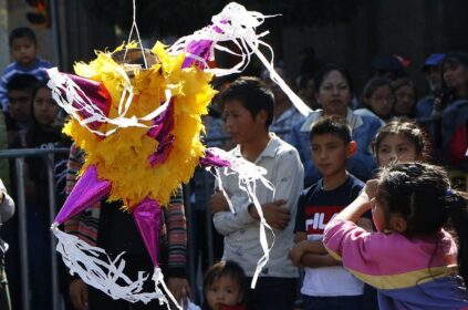 El jefe de Gobierno de la Ciudad de México, Martí Batres, dio a conocer las actividades a cargo de las secretarías de Cultura y Desarrollo Económico con motivo del Día de Reyes en la capital del país, principalmente en el Zócalo. Habrá desde rosca hasta lechitas para los niños. FOTO: GCDMX