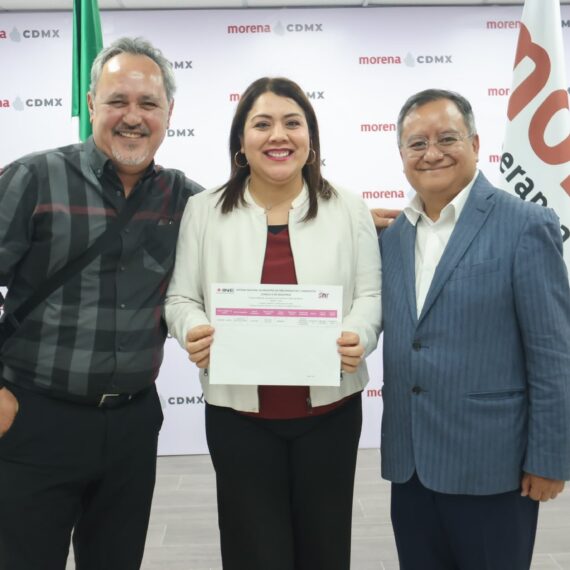 La actual alcaldesa de Tláhuac, Berenice Hernández Calderón, formalizó su registro como candidata del partido Movimiento de Regeneración Nacional para contender de nueva cuenta por el cargo en el proceso electoral del próximo domingo 2 de junio de 2024.