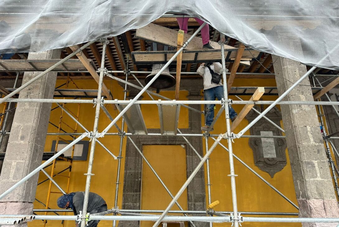 La alcaldía rehabilita tres puntos históricos para la demarcación: el Palacio de Cortés, los Arcos Atriales y el kiosco del Jardín Hidalgo.  FOTOS: Especialñ