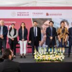 En la celebración del quinto aniversario del programa Jóvenes Construyendo el Futuro, el titular de la Secretaría del Trabajo y Previsión Social (STPS), Marath Bolaños López, informó que durante este periodo se han sumado 2 millones 950 mil jóvenes beneficiados, lo que supera la meta inicial de 2.3 millones. Con ello, se gana una generación que contribuirá a la construcción de un México más justo y equitativo, destacó. Foto: GCDMX