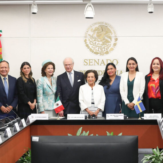 Con el objetivo de celebrar las excelentes relaciones entre México y Suecia, así como fortalecer los lazos bilaterales de amistad, el Senado de la República recibió la visita de los Reyes de Suecia, Carl XVI Gustaf y Silvia Renate. FOTO: Senado