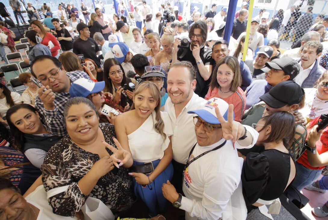 Ante la comunidad estudiantil de la Universidad Anáhuac, el candidato de la coalición Va por la Ciudad de México, Santiago Taboada, expuso su preocupación por construir una modelo de ciudad que ofrezca un futuro a los jóvenes capitalinos.