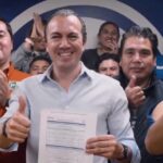 Con muy buen ánimo, el panista Carlos Orvañanos da las últimas pinceladas a su estrategia y conformación de su equipo de campaña por la Alcaldía Cuajimalpa. Están muy optimistas de que van a ganar por varias razones: la alianza con el PRI y el PRD les suma más votos que a Morena, PT y PVEM. FOTO: X / Carlos Orvañanos