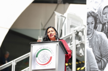 Para Ana Lilia Rivera es un honor y un deber rendir homenaje a las valientes mujeres que han abierto el camino con su valor, determinación y sacrificio, allanando el camino para las siguientes generaciones. FOTO: Senado