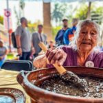 Los tradicionales romeritos son un platillo emblemático de los pueblos originarios de la cuenca de México, una herencia cultural de nuestro pasado prehispánico y representan una actividad económica importante para los campesinos de Tláhuac. FOTOS: Especial