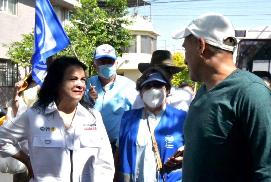 Encontramos oscuridad en calles, pueblos, barrios y colonias de Azcapotzalco, recordó la alcaldesa con licencia, Margarita Saldaña Hernández, quien agregó "hoy conseguimos tener el 100 por ciento de las luminarias funcionando con tecnología LED en toda la demarcación". FOTOS: Especial