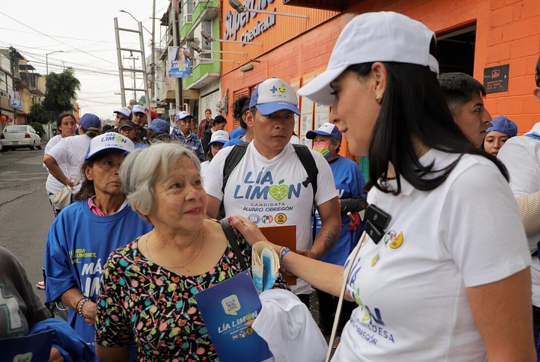 Lía Limón, candidata de la alianza PAN, PRI, PRD se comprometió a que durante sus próximos 3 años de gobierno los adultos mayores serán su prioridad, por lo que impulsará casas de día para que tengan más espacios donde puedan convivir, además continuará apoyando a las 9 casas del adulto mayor que existen en la alcaldía. FOTO: Especial