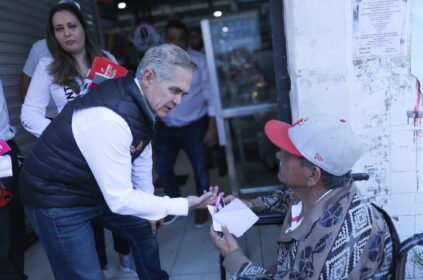 La primera pregunta que viene a la mente es por qué el ex jefe de Gobierno de la CDMX y hoy senador, Miguel Ángel Mancera eligió el Distrito VII electoral federal para ser candidato a diputado por la coalición Va X la Ciudad de México (PAN, PRI y PRD), una zona nada fácil para la oposición, en donde Morena domina. FOTO: Especial