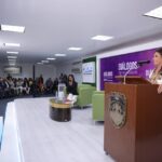 Clara Brugada, candidata a la jefatura de Gobierno de la Ciudad de México por la coalición “Sigamos haciendo historia en la CDMX” comentó ante empresarios que, de ganar en las elecciones del 2 de junio, combatirá la informalidad en los negocios en pro del crecimiento económico de la capital mexicana. FOTO: Especial