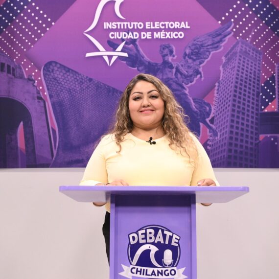 La candidata del PRD por el Distrito 12 local, con cabecera en la Alcaldía Cuauhtémoc, Rita Cecilia Contreras Ocampo se comprometió a legislar para nunca más tener en la Ciudad de México una “fiscal carnal” o un “fiscal cuñado”, que sean sordos, ciegos o mudos, dañando de forma grave la impartición de justicia de las mujeres. FOTOS: IECM / CDMX Magacín
