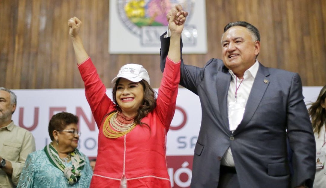 Líderes e integrantes de 15 sindicatos de la Ciudad de México y el país expresaron su respaldo total al proyecto de gobierno encabezado por Clara Brugada Molina, candidata a la Jefatura de Gobierno por la coalición “Sigamos Haciendo Historia”. FOTO: Especial