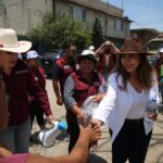 Juanita Carrillo se compromete a sacar del rezago a habitantes de La Tabla y El Tirado