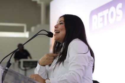 La candidata por la coalición “Sigamos Haciendo Historia” para gobernar la alcaldía de Iztacalco, Lourdes Paz, aseguró que su gobierno se construirá “con mirada de mujer”. FOTO: Especial