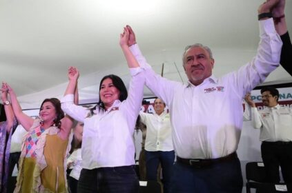 El candidato de Morena a diputado local por el Distrito 5 con cabecera en Iztacalco, Pablo Trejo se comprometió a devolverle la identidad a los pueblos y barrios originarios de la demarcación. FOTO: Especial