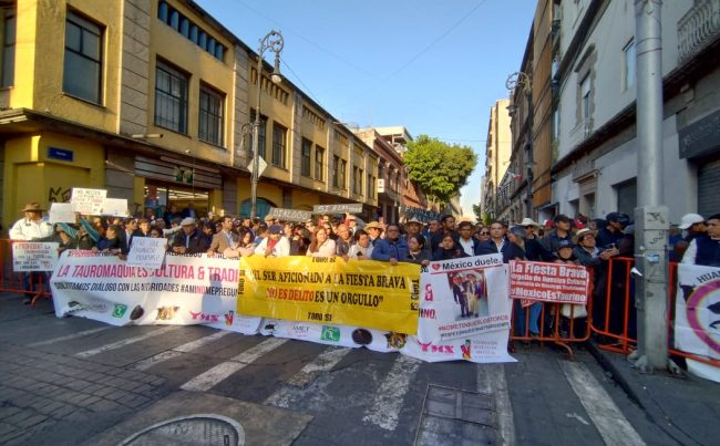 Podrán lidiar 8 toros por corrida, 15 minutos cada uno