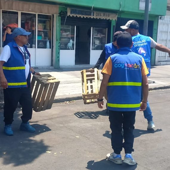 Coyoacán retira 14 toneladas de mostrencos y estorbos para liberar calles