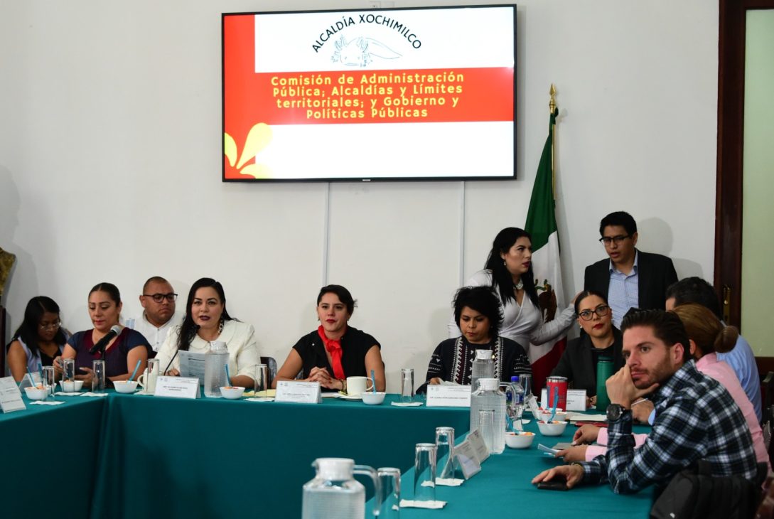 La legisladora Daniela Gicela Álvarez Camacho (PAN) preguntó por las acciones implementadas para solventar las observaciones no atendidas por la Auditoría Superior de la Federación, los mecanismos implementados para garantizar principios de legalidad, transparencia y eficiencia en futuras contrataciones y obras públicas, así como el estatus del proyecto Utopía.