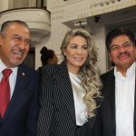 ¿De qué habrán hablado durante su encuentro en el Congreso de la Ciudad de México Nora Arias, Francisco Chíguil y Pablo Trejo, previo a la comparecencia del alcalde de Gustavo A. Madero, Janecarlo Lozano? Muy interesante reunión en plenas curules. FOTO: Especial