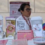 La feria fue inaugurada por el alcalde Octavio Rivero Villaseñor, acompañado por Frida Durán Sánchez, subdelegada de Prestaciones Económicas, Sociales y Culturales del ISSSTE, en representación del director general Martí Batres Guadarrama.