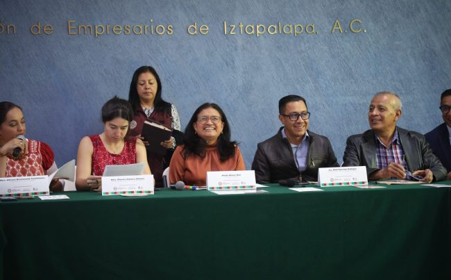 El Bando Número 5, aprobado por el Consejo de la alcaldía, permitirá fortalecer y orientar con mayor visión la planificación urbana hacia un modelo de desarrollo económico basado en criterios de responsabilidad ambiental, sostuvo la alcaldesa Aleida Alavez Ruiz.