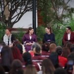 La jefa de Gobierno de la Ciudad de México, Clara Brugada Molina, acompañó a la presidenta de México, Claudia Sheinbaum Pardo, a la inauguración del programa Abogadas de las Mujeres, estrategia nacional de defensa jurídica contra la violencia de género.