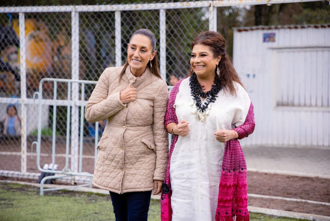 La presidenta Claudia Sheinbaum y la jefa de Gobierno, Clara Brugada, limaron asperezas, dejaron atrás las diferencias y sellaron una alianza por la confluencia importante de intereses entre ambas, el principal preservar la estabilidad política, económica y social. FOTO: Especial