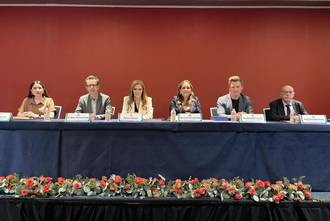 La Diputada Álvarez enfatizó que "la escuela debe ser un espacio seguro, de atención plena y de convivencia real entre niñas y niños. Es urgente abrir el debate sobre el papel de la tecnología en las aulas y su regulación responsable".