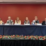 La Diputada Álvarez enfatizó que "la escuela debe ser un espacio seguro, de atención plena y de convivencia real entre niñas y niños. Es urgente abrir el debate sobre el papel de la tecnología en las aulas y su regulación responsable".