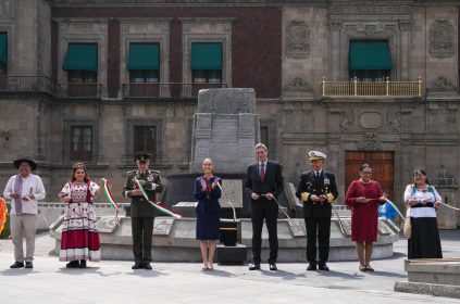 Al participar en la conmemoración de los 700 años de la Fundación de México-Tenochtitlán, la jefa de Gobierno, Clara Brugada Molina aseguró que el legado de la civilización mexica sigue vivo en la historia, la cultura y la memoria colectiva del pueblo mexicano. FOTO: Especial