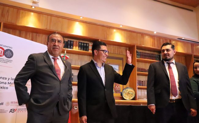 El presidente de la Comisión de Hacienda en el Congreso de la Ciudad de México, Pablo Trejo dijo que es necesaria la coordinación, integración y generación de recursos de la capital del país y sus tres entidades vecinas, Hidalgo, Morelos y Estado de México y para ello se planteó este martes, formalmente, la creación del Parlamento Metropolitano.