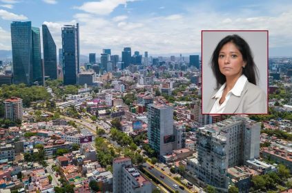“En la Ciudad de México no hay lógica de planeación porque no existe planeación, la Constitución capitalina lo ordenó desde 2018, pero ya llevamos dos Jefas de Gobierno y no existe un Plan General de Desarrollo ni un Programa General de Ordenamiento Territorial”, cuestiona Mayela Delgadillo, integrante del Frente Ciudadano “Salvemos la Ciudad”. FOTOS: Cuartoscuro / Especial