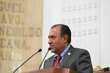 El legislador Pablo Trejo Pérez (PRD) advirtió el crecimiento exponencial del parque vehicular en la metrópoli, que actualmente supera los 6.4 millones de unidades, particularmente automóviles y motocicletas, lo que genera desafíos para la seguridad vial y la movilidad urbana. FOTO: Especial