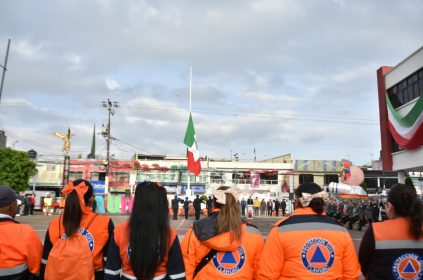 Con la hipótesis de sismo de 8.1, con epicentro en el Estado de Michoacán, se realizó el Segundo Simulacro Nacional, donde personal del Gobierno de México, de la Ciudad, así como de la Alcaldía de Tláhuac, participaron y aplicaron los protocolos de seguridad.