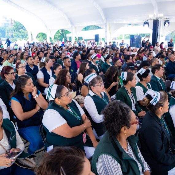 “Quiero convocar a la población a que se vacune, a toda la población de la Ciudad de México que se vacune contra el sarampión; de seis meses a 50 años de edad, hay vacunas suficientes para lograrlo”, enfatizó la mandataria capitalina ante funcionarios de Salud del gobierno federal y de la Ciudad de México”. FOTO: Especial