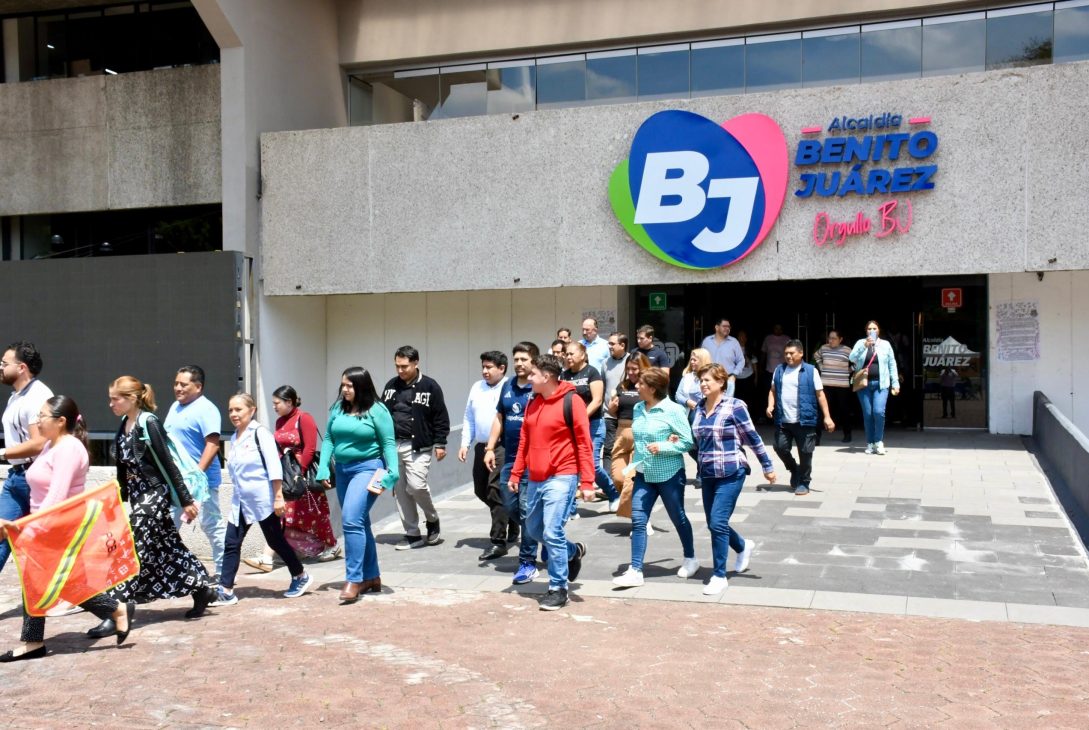 El secretario de Educación, Pablo Yanes, reconoció la labor de la alcaldía Benito Juárez en la construcción de una cultura de Protección Civil, educación y capacitación ante emergencias. FOTO: Especial
