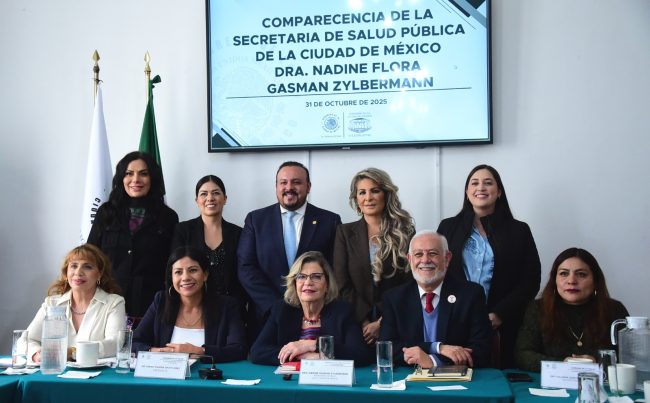 La diputada Nora Arias Contreras preguntó sobre la periodicidad en la aplicación de la vacuna del papiloma humano a menores de edad; las cifras de reconstrucciones mamarias y en qué hospitales se realizan, las acciones de detección de cáncer de ovario y dónde se aplican; y ampliar la información de la voluntad anticipada.