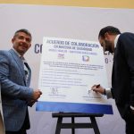El alcalde de Miguel Hidalgo, Mauricio Tabe, y el presidente municipal de San Pedro Garza García, Nuevo León, Mauricio Farah Giacoman firmaron un Acuerdo de Colaboración para intercambiar experiencias exitosas en seguridad y en modelos de gestión que han dado buenos resultados. FOTOS: Especial