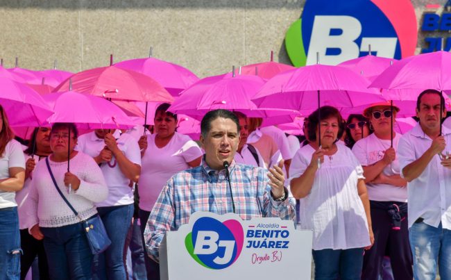 En el marco del Día Mundial de la Lucha contra el Cáncer de Mama, la alcaldía Benito Juárez realizó la jornada BJ Rosa por Amor a la Vida, en la cual, el alcalde Luis Mendoza destacó el compromiso que su administración tiene para generar acciones en beneficio de las mujeres que lamentablemente padecen esta enfermedad. FOTOS: Especial