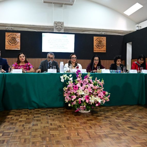 Oposición aprueba labor de Consejería Jurídica CDMX