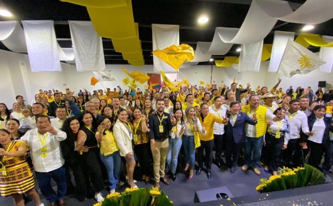 El bloque, llamado por algunos como el G8, dejó en claro este sábado que se deslinda de los partidos de derecha y de los dirigentes del pasado. FOTOS: Especial