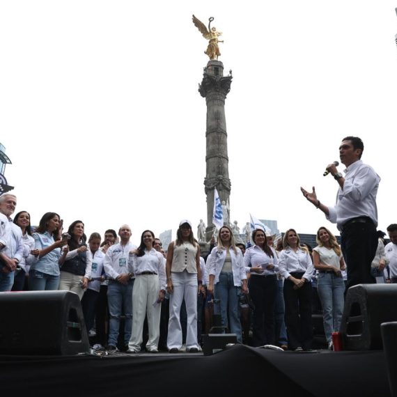 El presidente nacional del Partido Acción Nacional, Jorge Romero Herrera, encabezó el relanzamiento del PAN en un acto histórico que marcó “el inicio de una nueva era azul: un PAN más abierto, moderno y ciudadano.”