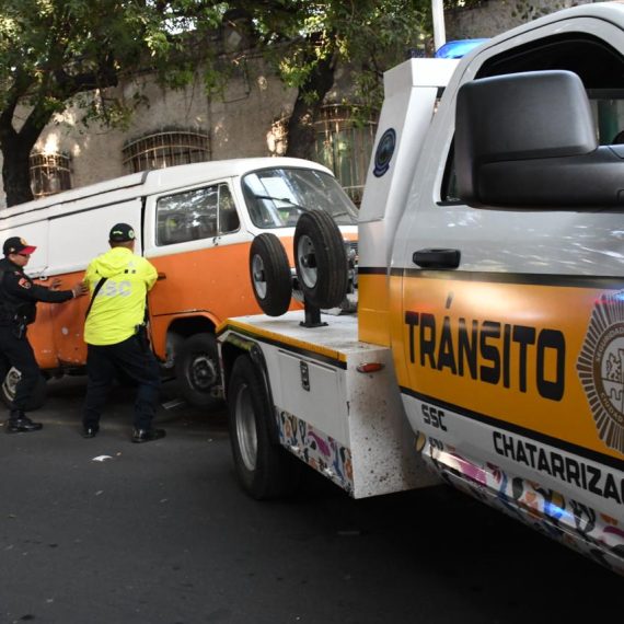 Estos operativos continuarán de forma permanente y se mantendrán recorridos en las 56 colonias de la demarcación con apoyo de Blindar BJ 360º, Policía Auxiliar y grúas de la Subsecretaría de Control de Tránsito. FOTO: Especial