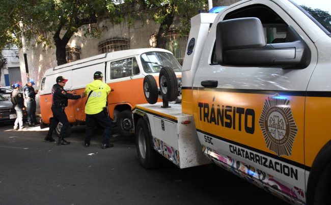 Estos operativos continuarán de forma permanente y se mantendrán recorridos en las 56 colonias de la demarcación con apoyo de Blindar BJ 360º, Policía Auxiliar y grúas de la Subsecretaría de Control de Tránsito. FOTO: Especial