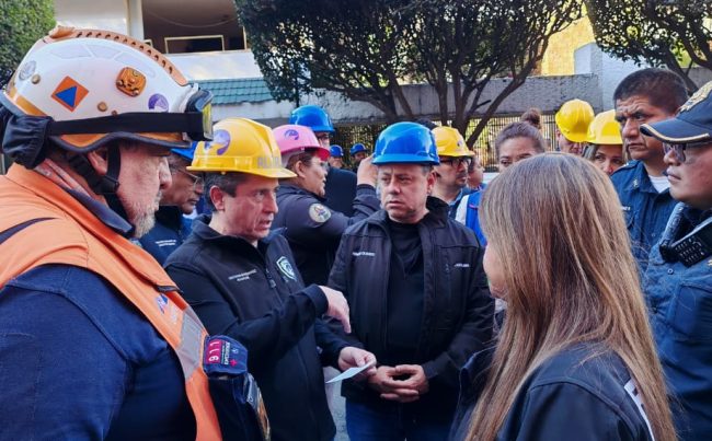 La Alcaldía Coyoacán instaló puesto de mando para atender necesidades primarias, así como orientación y asesoría jurídica a los afectados. FOTOS: Especial