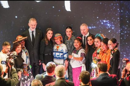 Tras casi 7 años de la publicación de la carta donde el gobierno de México pidió al Reino de España que ofreciera disculpas por lo ocurrido durante “La Conquista”, este jueves autoridades de ambos países se estrecharon la mano en la FITUR 2026. FOTOS: El Independiente / CDMX Magacín