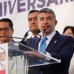 ¿A poco el alcalde sería capaz de dejar de mandar a esas embajadas al camión de la basura y se le ocurra una que otra obra en las banquetas frente a los inmuebles, nomás para molestar? FOTO: Especial