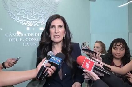 López Rabadán sostuvo que el Tribunal Electoral y el INE deben mantenerse libres de presiones políticas, pues son pilares de la vida democrática. Aseguró que la reforma electoral será un punto de quiebre que definirá si México quiere fortalecer su democracia o retroceder. FOTO: Especial