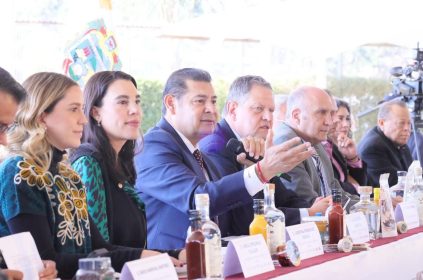 En su mensaje, el gobernador Alejandro Armenta Mier, subrayó que su administración está convencida de que con estos vuelos Puebla se convierte en un punto de conexión que permite acercarse a los migrantes de Nueva York, Los Ángeles y Houston, de cara a la nueva realidad económica y al Mundial 2026.