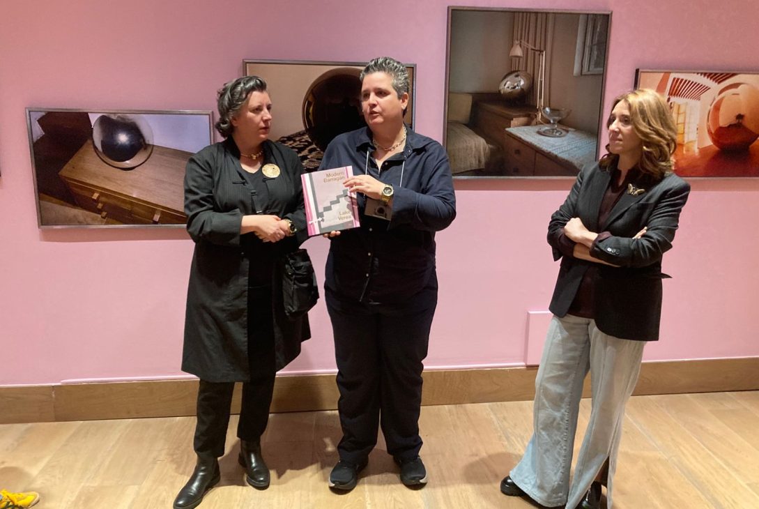 Fundación Casa de México en España presentó este jueves la exposición Adorado Barragán del dúo de artistas mexicanas Lake Verea. Se trata de una exposición de 12 fotografías de la casa estudio Luis Barragán, considerada patrimonio mundial por la UNESCO desde el año 2004. FOTOS: Especial