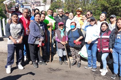 La Alcaldía La Magdalena Contreras llevó a cabo la Jornada de Limpieza de la Barranca Anzaldo, la cual arrancó esta mañana en la colonia El Ocotal, con la participación de autoridades, comuneras y comuneros, así como vecinas y vecinos comprometidos con el cuidado del entorno.